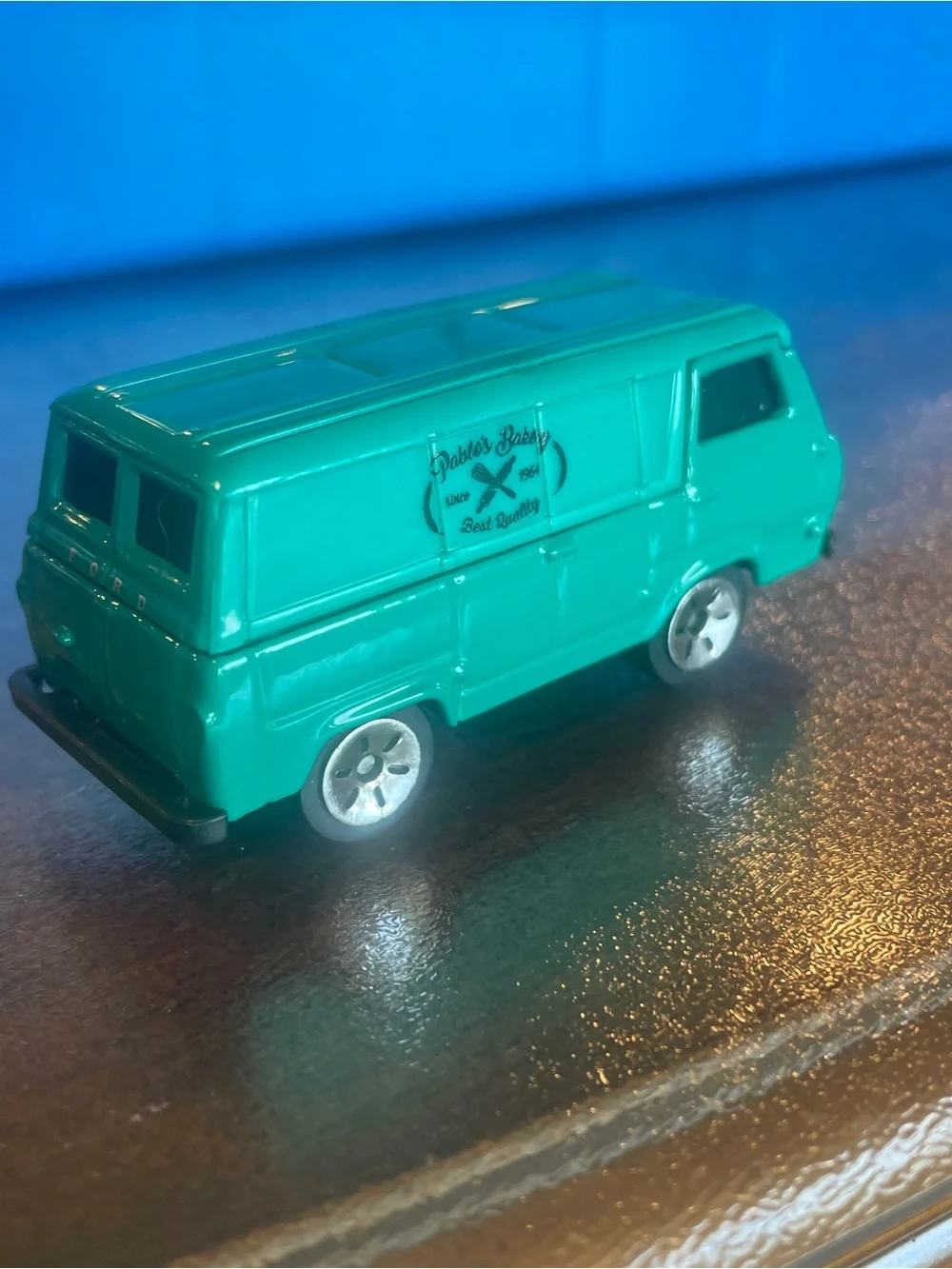 1964 64 Ford Econoline Van Collectible 1/64 Scale Diecast Diorama Model